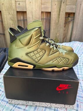 Air Jordan 6 Retro Pinnacle / Promo Flight Jacket
Size 10
